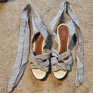 Sperry Tie Up Heel